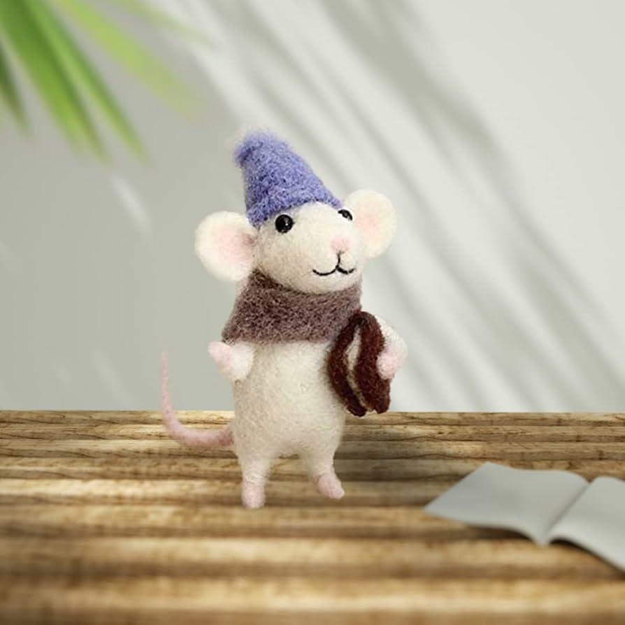 A needle felted mouse